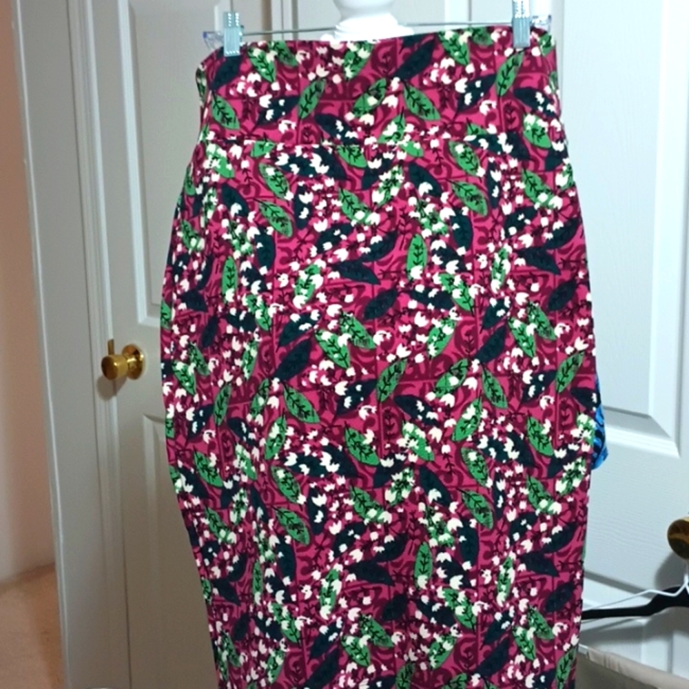 LULA ROE PENCIL SKIRT 2X WIDE WAISTBAND COLORFUL CONTEMPORARY WRINKLE FREE